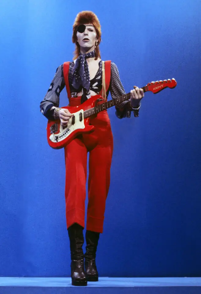 David Bowie performing Rebel Rebel on Top Pop, 13 February 1974